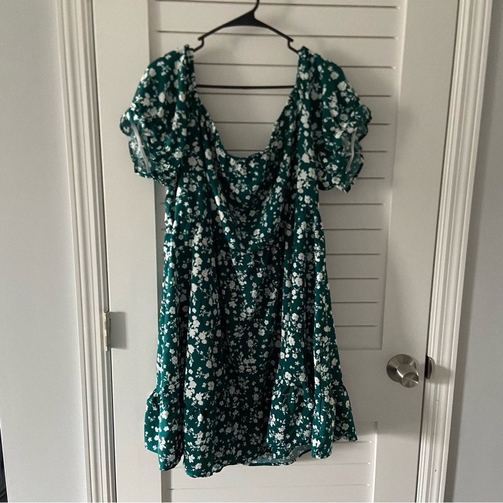 Floral Green and White Babydoll Off the Shoulder Dress Unbranded Size 4XL